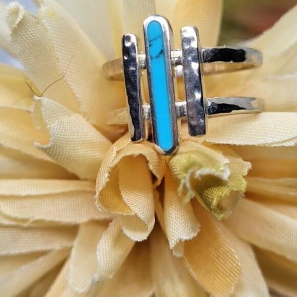 Sadada, 'Strait To It',Turquoises and Sterling Silver, Size 5 Ring - Picture 6 of 10
